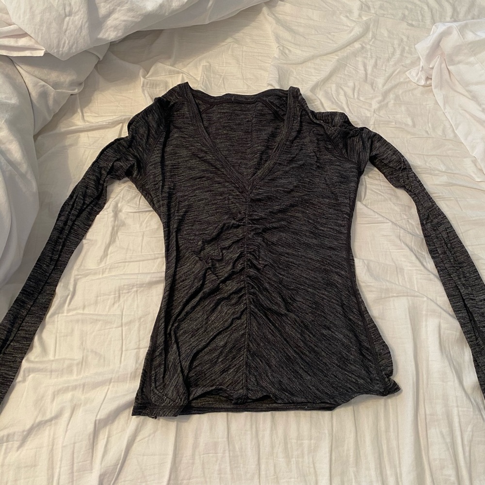 Lululemon long sleeve gray workout shirt